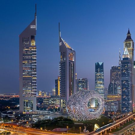 Jumeirah Emirates Towers Dubai Exterior foto